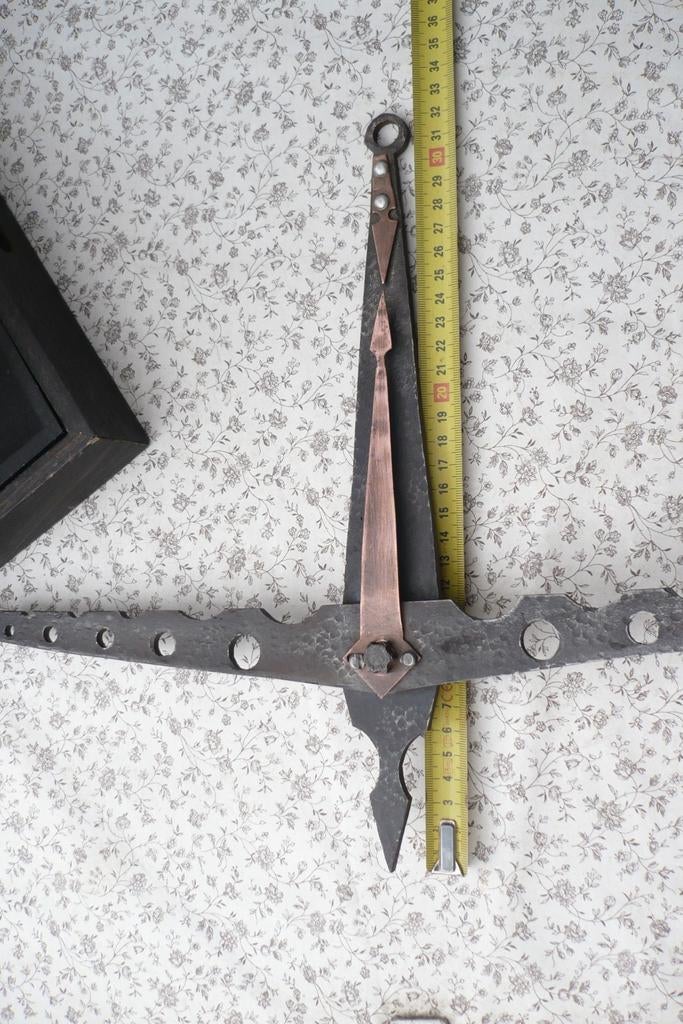 te koop een antieke hang weegschaal  mooi als planten hanger, Rond, Ophalen of Verzenden, Metaal, Minder dan 40 cm