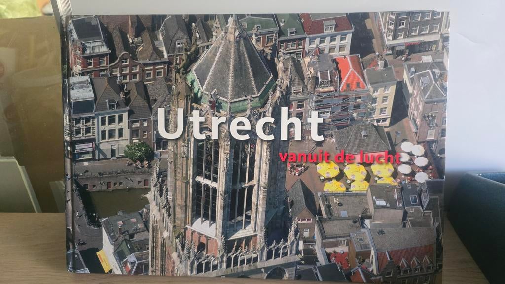 Utrecht vanuit de lucht - Prachtig fotoboek, Ophalen of Verzenden, 20e eeuw of later, Zo goed als nieuw, Onbekend