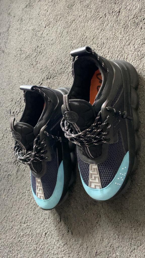 Versace sneakers - Zwart, Zwart, Ophalen of Verzenden, Sneakers of Gympen, Zo goed als nieuw