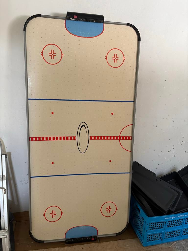 Airhockey tafel - werkt, maar zuigt niet krachtig, Kinderen en Baby's, Speelgoed | Overig, Gebruikt, Jongen of Meisje, Ophalen