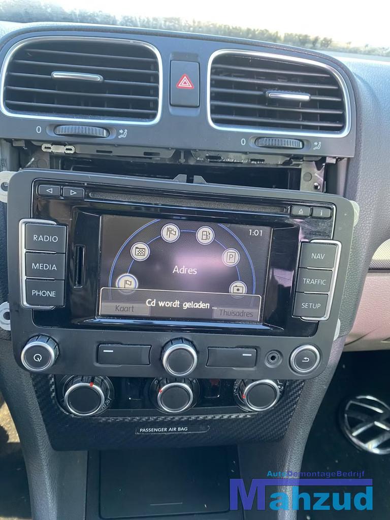 VW GOLF 6 POLO CADDY TOURAN TRANSPORTER RADIO RNS 310 NAVIGA, Gebruikt, Volkswagen, Volkswagen AG, Berliner Ring 2
38440  Wolfsburg, DE