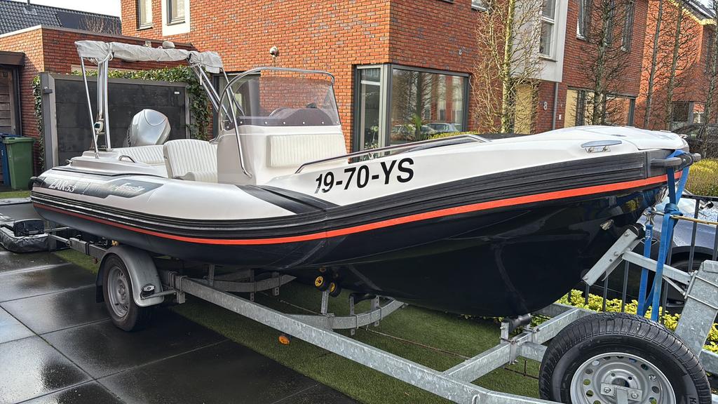 ZAR 53 Classic met Honda 90 pk + pega V-liner trailer, Watersport en Boten, Rubberboten, Gebruikt, 70 tot 120 pk, Benzine, Overige materialen