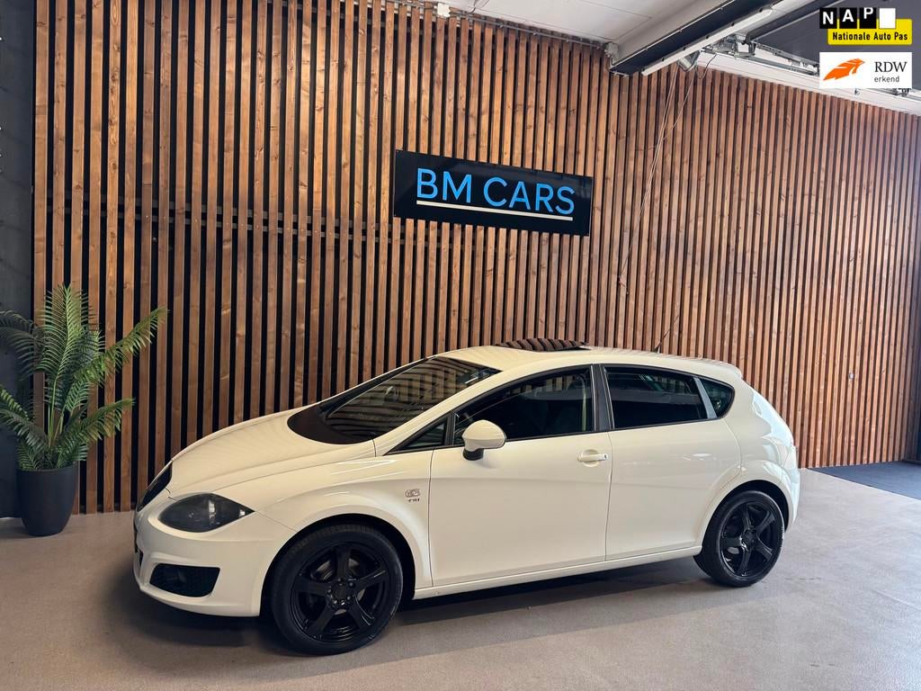 Seat Leon 1.2 TSI Ecomotive COPA Airco,Trekhaak,Schuifdak, Voorwielaandrijving, Euro 5, Gebruikt, Electronic Stability Program (ESP)