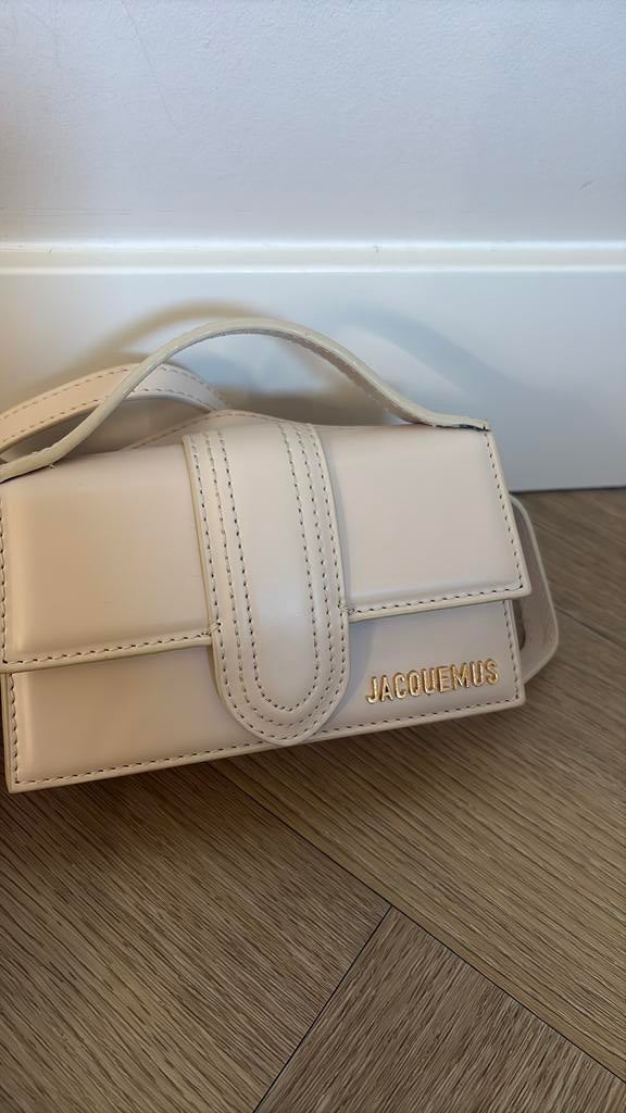jacquemus tasje - beige, Sieraden, Tassen en Uiterlijk, Tassen | Damestassen, Ophalen of Verzenden, Nieuw, Beige, Handtas
