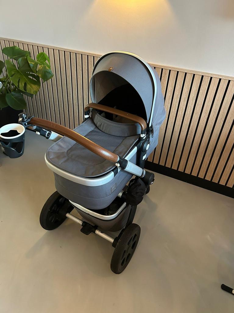 Complete Joolz Day2 kinderwagen Olifant Grey met extra's, Gebruikt, Combiwagen, Met reiswieg, Ophalen
