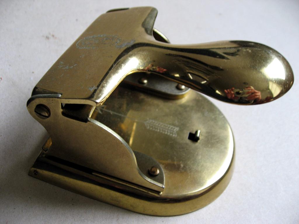 Gouden El Casco Spaanse perforator, verguld 23 karaat, Ophalen of Verzenden