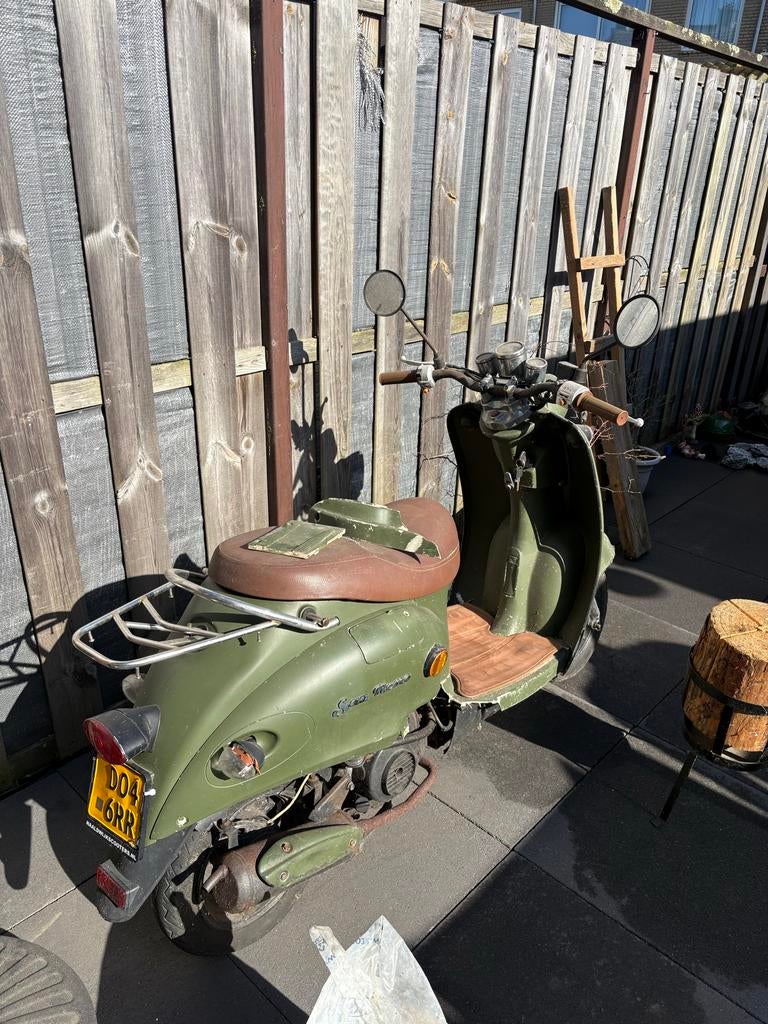 Santini San Remo scooter - defect, staat jaar stil, Ophalen of Verzenden, Gebruikt, Benzine, Overige merken