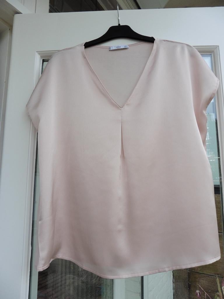Prachtige zacht roze top Mango maat M, Kleding | Dames, Tops, Maat 38/40 (M), Mango, Ophalen of Verzenden, Zo goed als nieuw