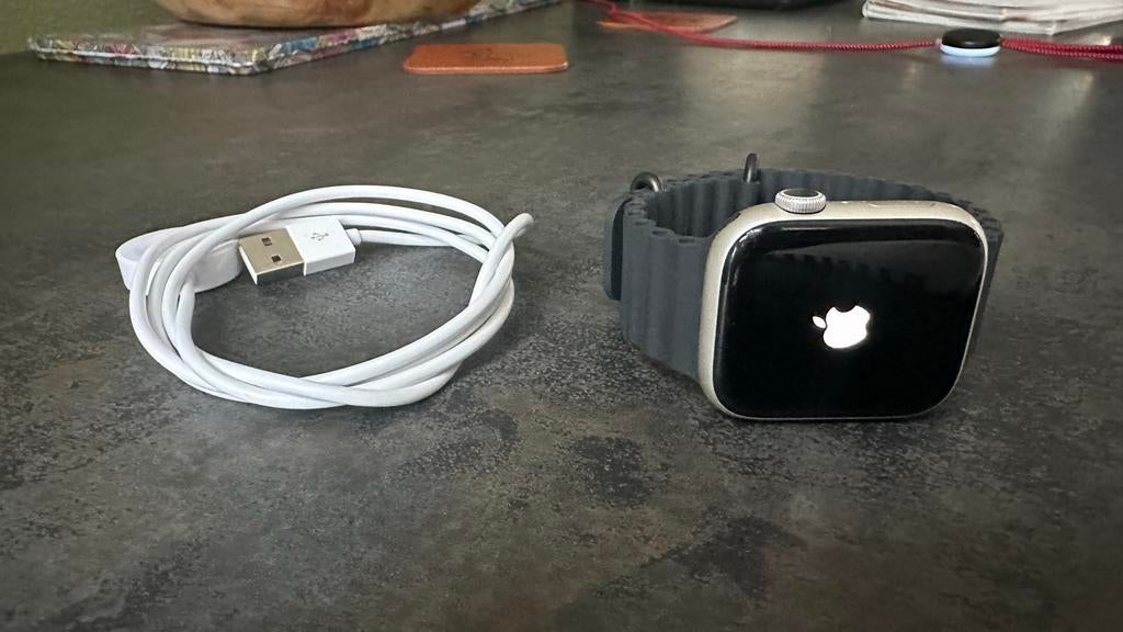 Apple Watch - Zo goed als nieuw!, Sieraden, Tassen en Uiterlijk, Smartwatches, Afstand, IOS, Ophalen of Verzenden, Zo goed als nieuw