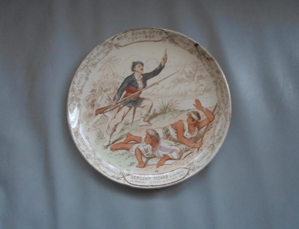 Creil Montereau Bord 19e Eeuw 1790-1890, Antiek en Kunst, Ophalen of Verzenden