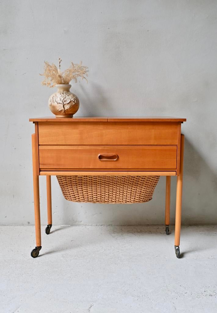 Deens Design teakhouten naaitafel uit de jaren zestig, Ophalen, Deens design, 1 of 2 laden, Teakhout