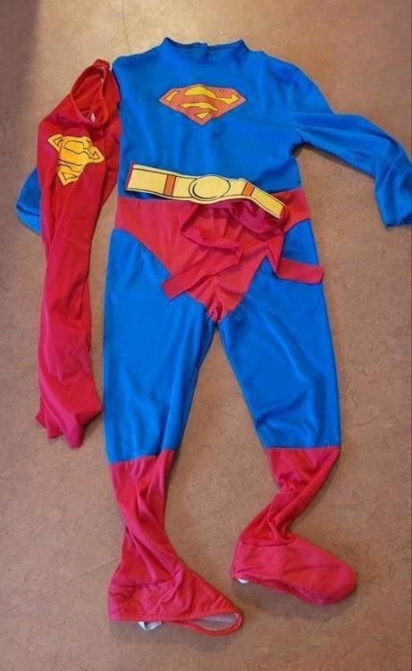 Superman Kostuum Maat 128, Ophalen of Verzenden