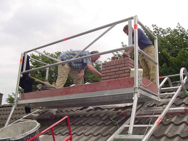 Layher schoorsteensteiger uit voorraad leverbaar, Ophalen of Verzenden, Zo goed als nieuw