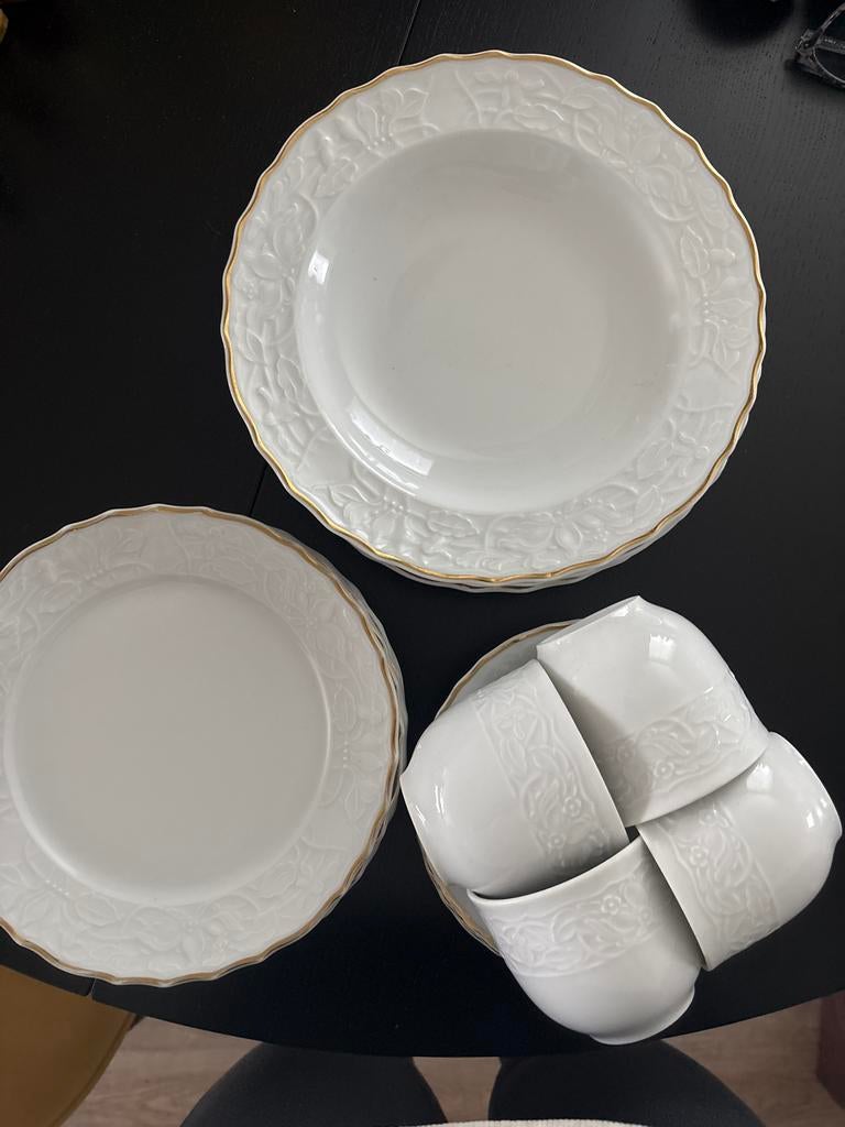 Servies, mitterteich bavaria germany, Huis en Inrichting, Keuken | Servies, Ophalen of Verzenden, Zo goed als nieuw, Bord(en)