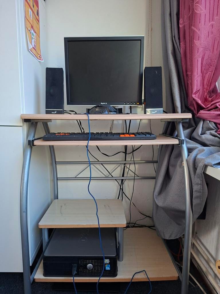 Dell Desktop PC - Compleet met Monitor & Toebehoren, Computers en Software, Desktop Pc's, Gebruikt, Minder dan 4 GB, Onbekend