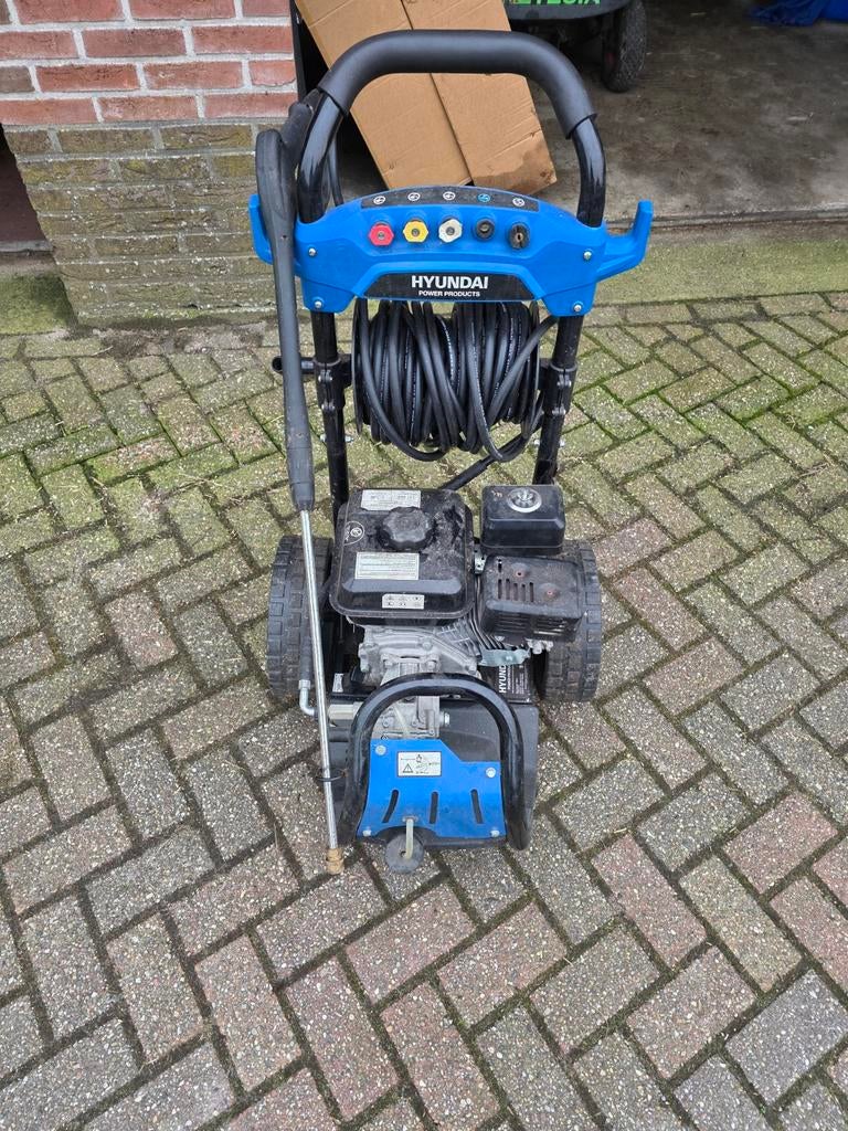 Hyundai Hogedrukreiniger - Benzine Aandrijving, Tuin en Terras, Hogedrukreinigers, Benzine, Gebruikt, Ophalen of Verzenden, Met regelbare waterdruk