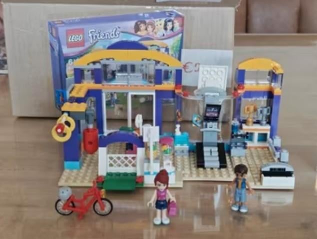 LEGO Friends Heartlake Sporthal - 41312, Ophalen of Verzenden, Zo goed als nieuw, Complete set, Lego