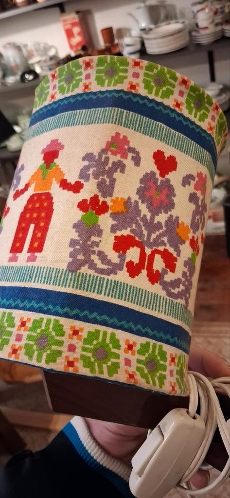 Vintage Zweeds Wandlampje Teakhout Borduurwerk, Gebruikt, Ophalen of Verzenden, Stof, Onbekend