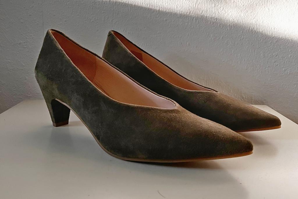Pedro Miralles suède leren pumps olijfgroen (NIEUW!!), Pumps, Verzenden, Nieuw, Groen
