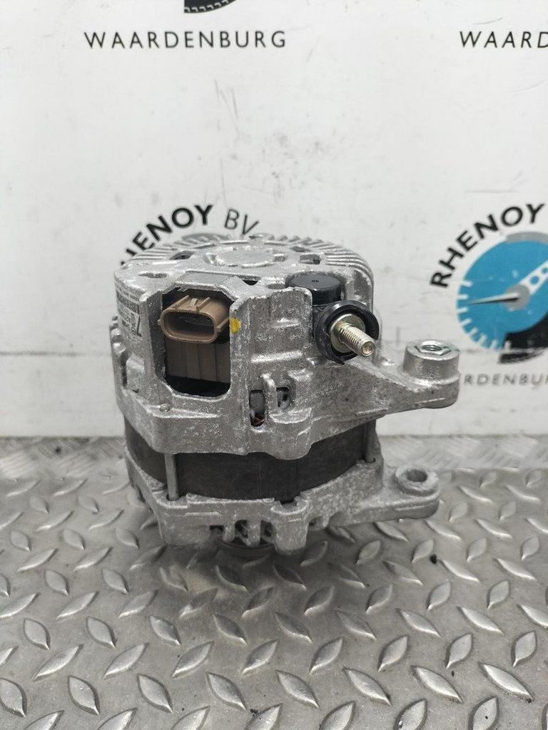 MAZDA CX-5 DYNAMO 2015, Auto-onderdelen, Motor en Toebehoren, Ophalen of Verzenden, Gebruikt, Stiba lid