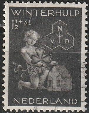 132. Nederland 423 gest. Winterhulp, Postzegels en Munten, Postzegels | Nederland, Gestempeld, Na 1940, Verzenden