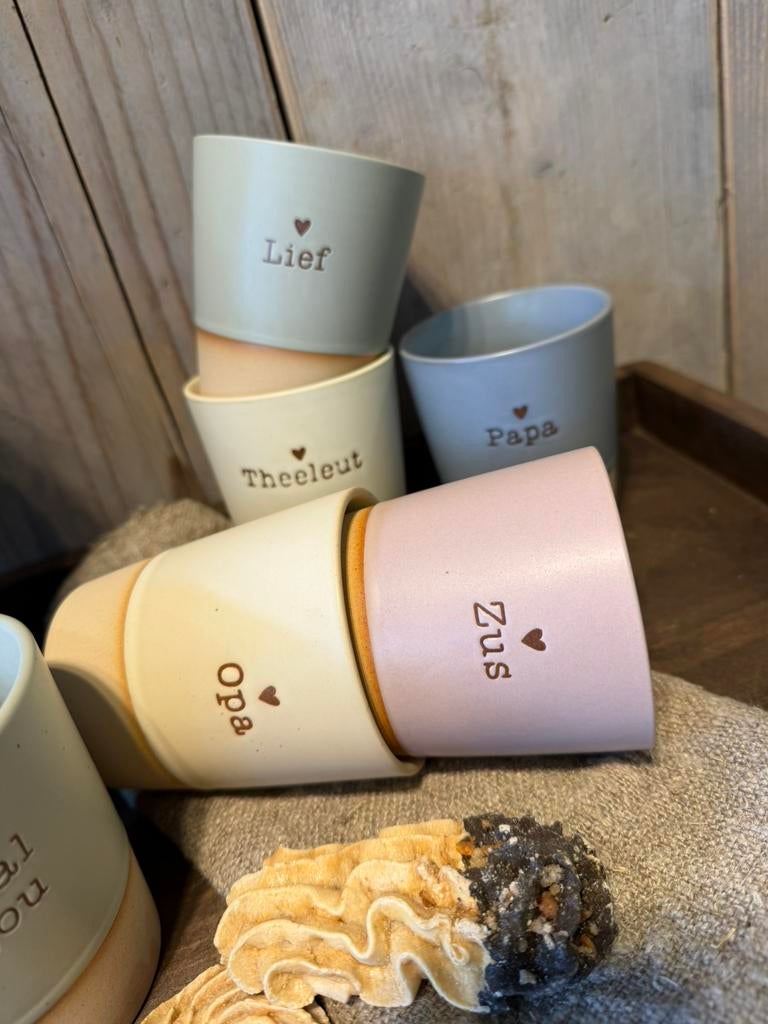 Leuke mokken / bekers met tekst, Huis en Inrichting, Keuken | Servies, -, -, Nieuw, Ophalen of Verzenden