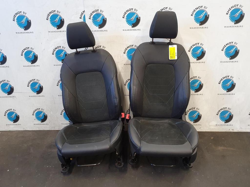 Fiesta  2023 sport leder alcantara interieur  zonder deurpan, Ophalen, Gebruikt, -, -