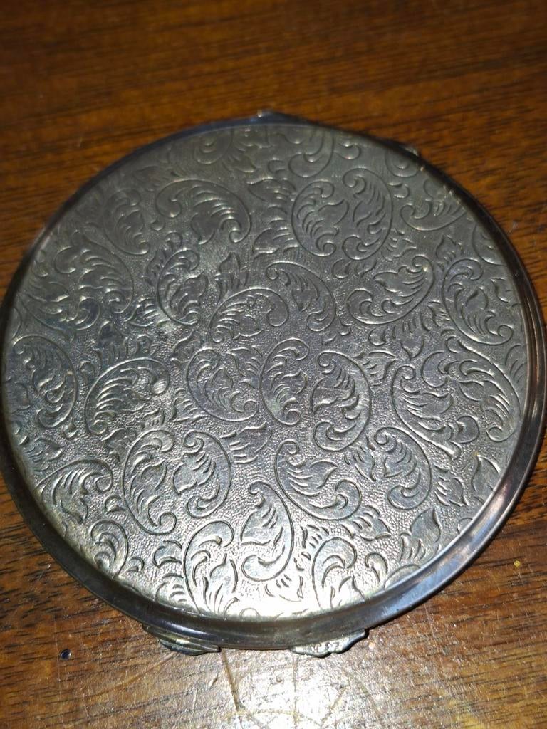 Verzilverde antieke Art Nouveau Poederdoos met Dolfijntje, Ophalen of Verzenden, Zilver