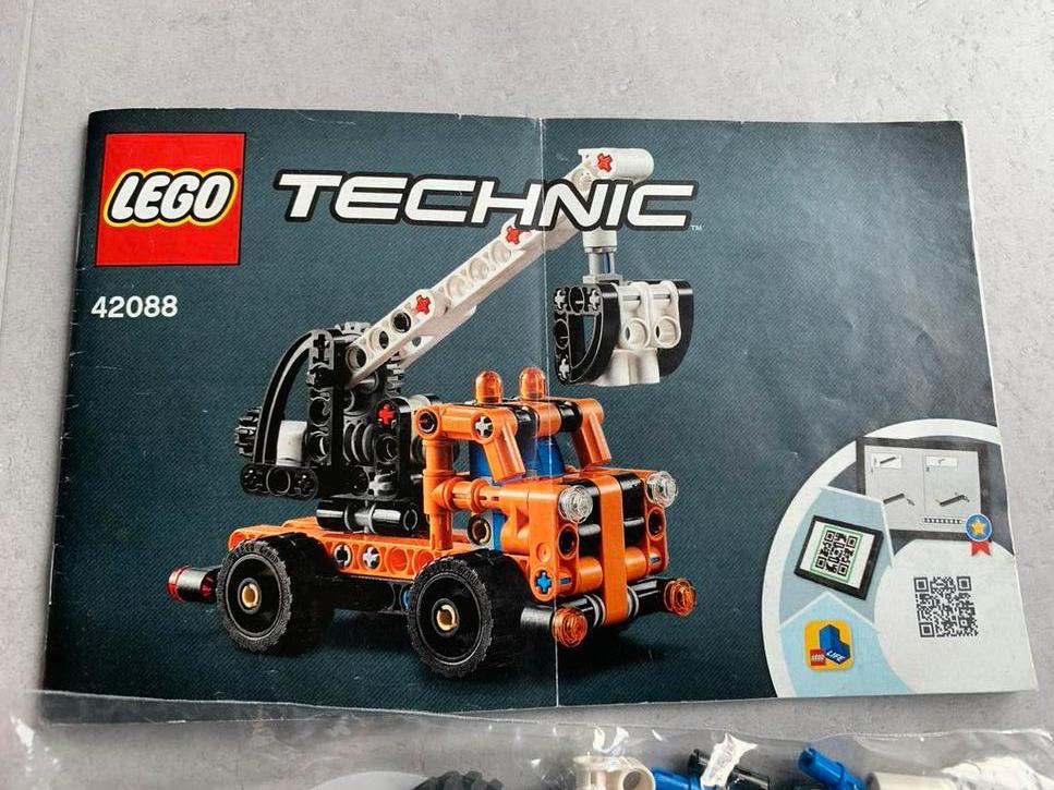 LEGO Technic 42088 - Kraanwagen - Compleet met boekje, Ophalen of Verzenden, Zo goed als nieuw, Complete set, Lego