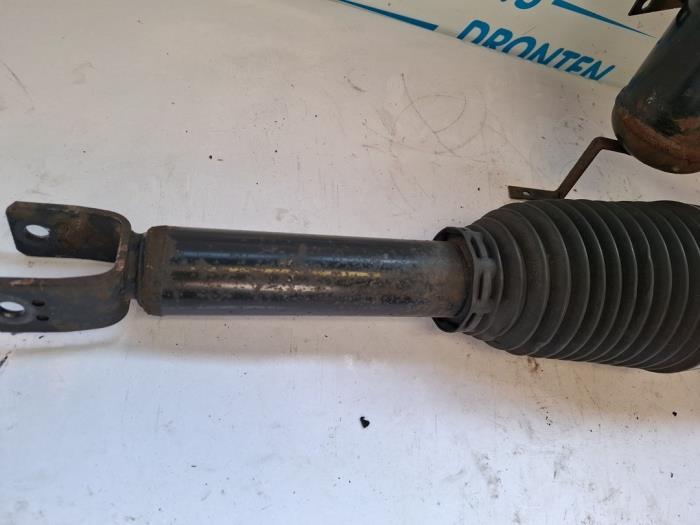 Schokdemperpoot links-achter van een Audi A8, Gebruikt, -, Verzenden, -