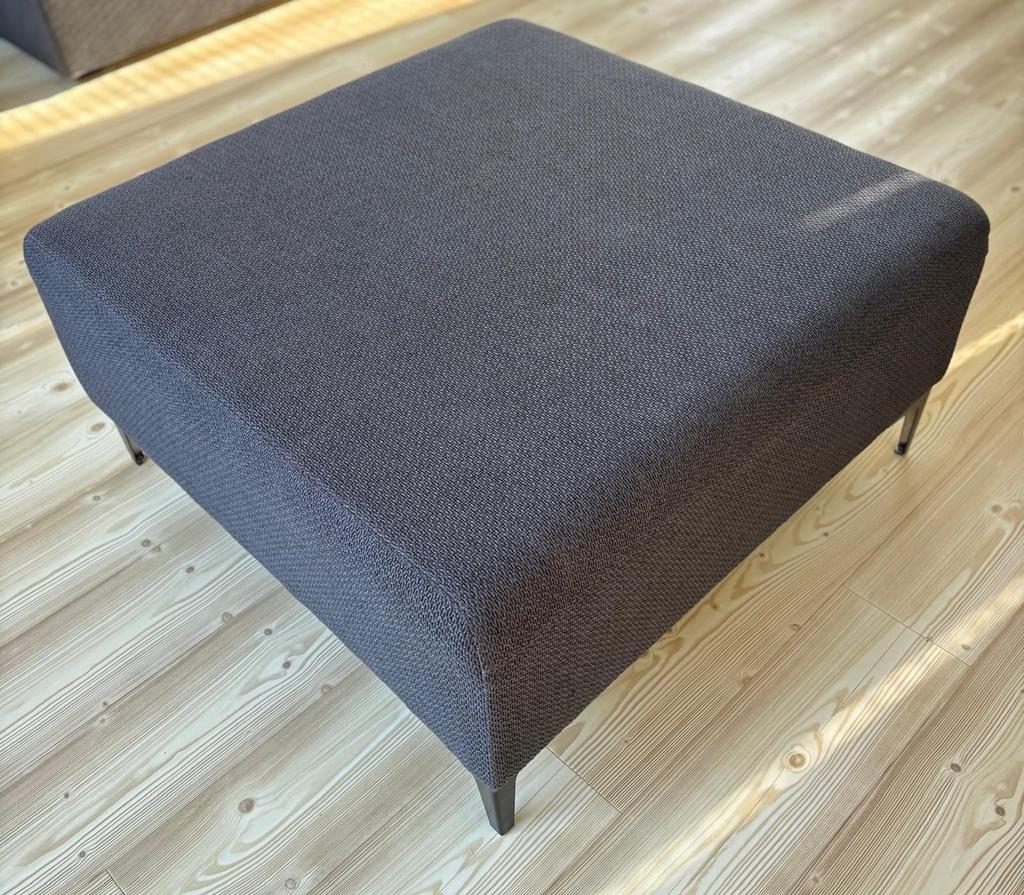 Salontafel-poef-voetenbank XL, Ophalen, Zo goed als nieuw, Vierkant, 75 tot 100 cm