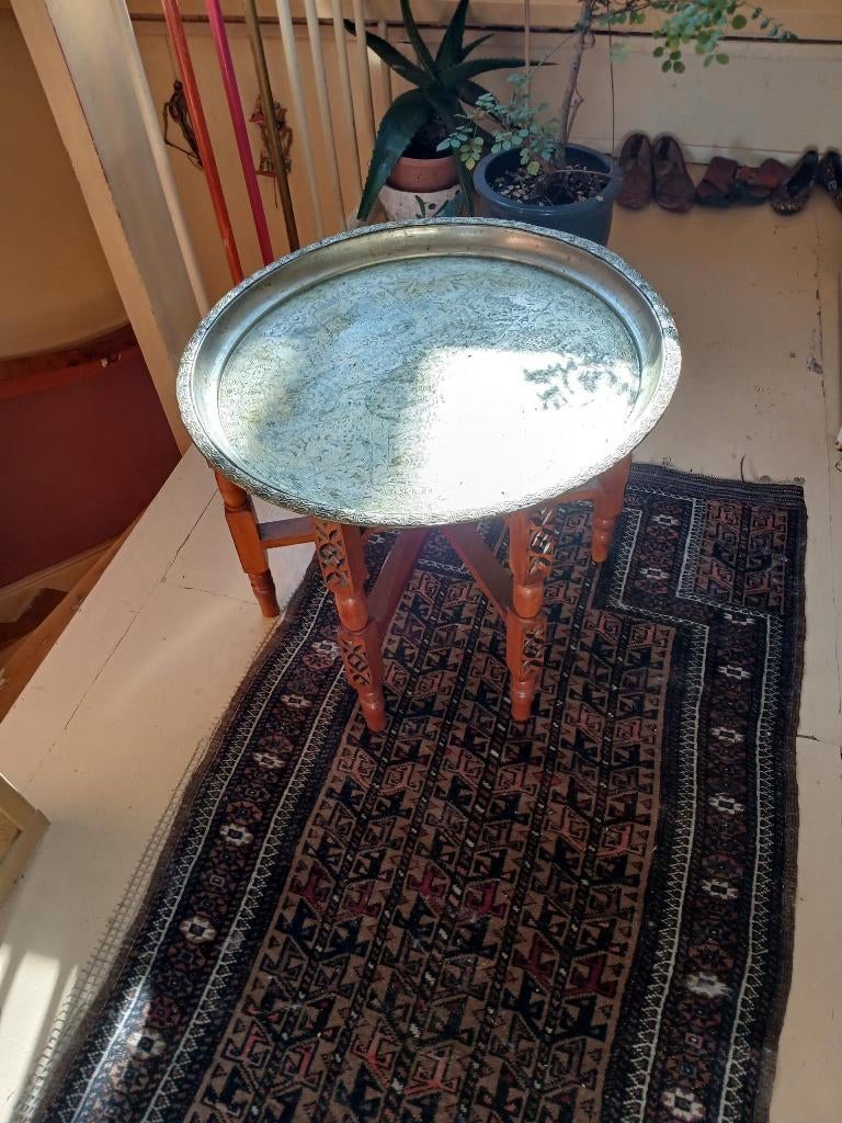 marokkaans dienblad met onderstel, Huis en Inrichting, Tafels | Bijzettafels, Overige materialen, Minder dan 55 cm, Gebruikt, Rond