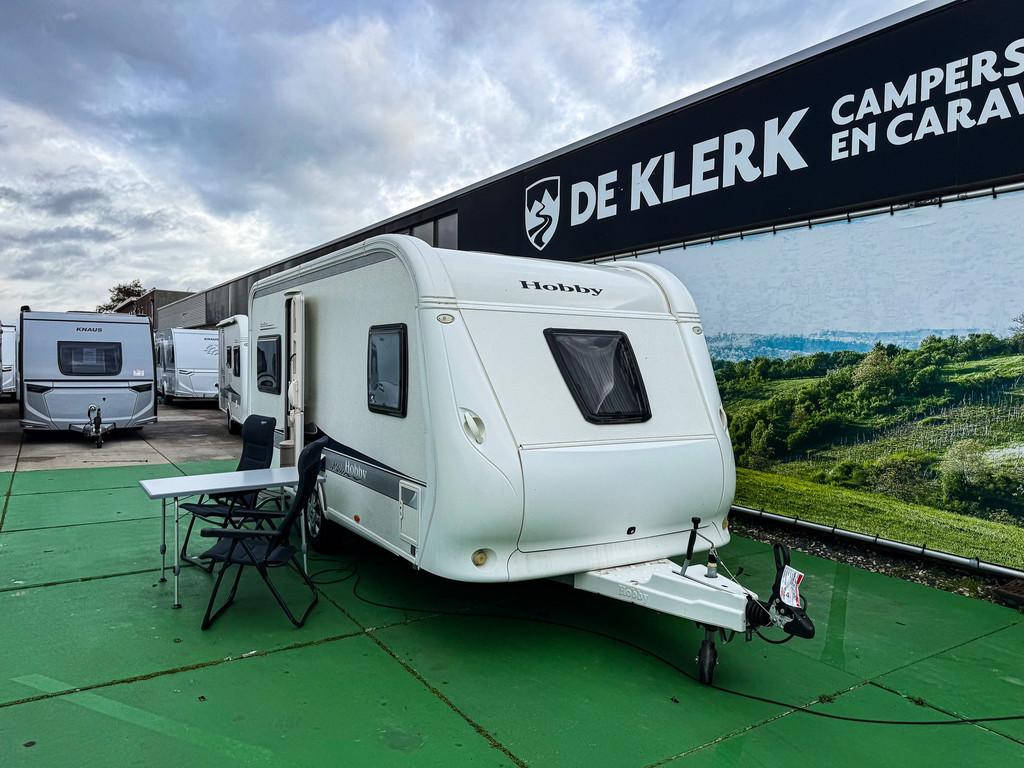 Hobby DE LUXE 460 UFE (bj 2013), Caravans en Kamperen, Caravans, Hobby, Bedrijf, Info@deklerkcaravans.nl, 6 tot 7 meter