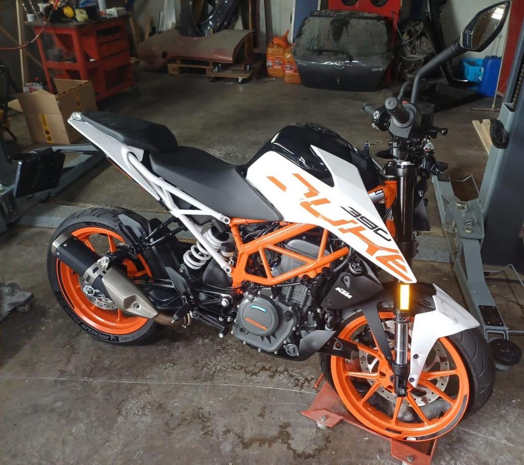 KTM uit 2019 met schade, nieuw frame en onderdelen, Motoren, Particulier, 373 cc, Minimaal motorrijbewijs A2, 1 cilinder