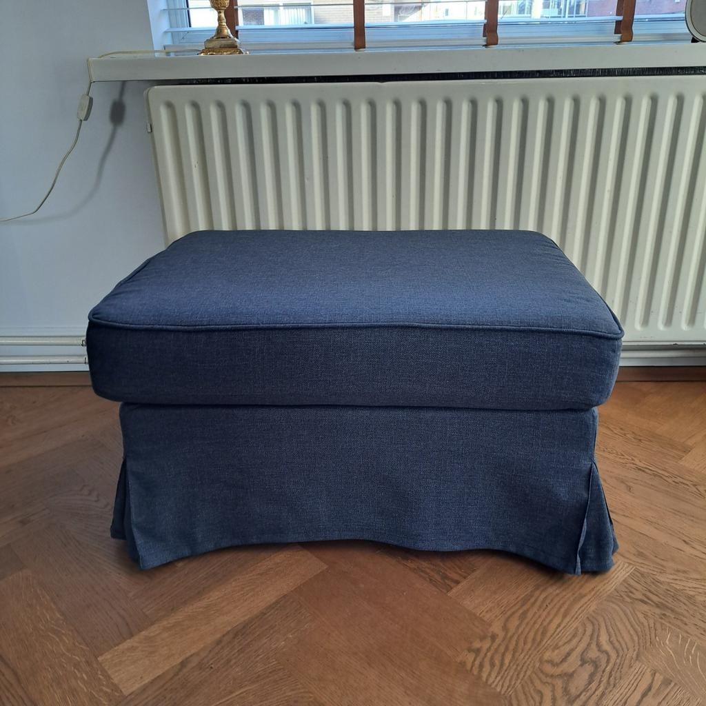 Mooie hocker van ikea ektorp met blauwe hoes, Ophalen, Zo goed als nieuw, Rechthoekig, 75 tot 100 cm