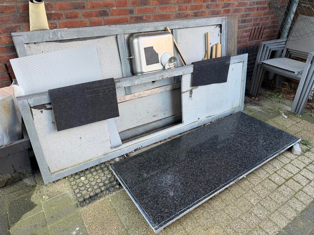 Granieten aanrechtblad, Ophalen, Gebruikt, 200 cm of meer, Minder dan 100 cm