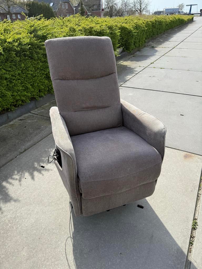 Grijze relaxstoel, Gebruikt, Ophalen of Verzenden, Eén, Stof