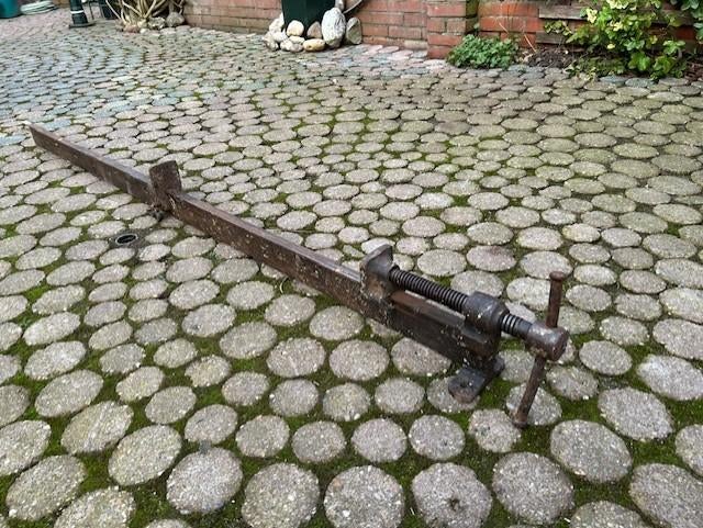 Lijmklemmen lijmsergeants, Ophalen