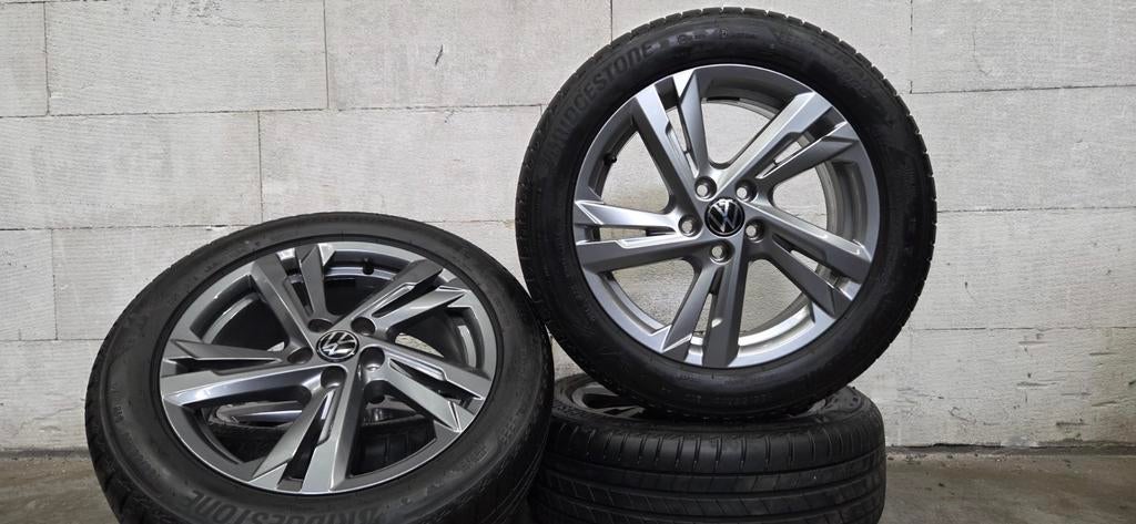 16" VW Polo R-line Valencia velgen Bridgestone zomerbanden, Gebruikt, 16 inch, Banden en Velgen, Ophalen of Verzenden