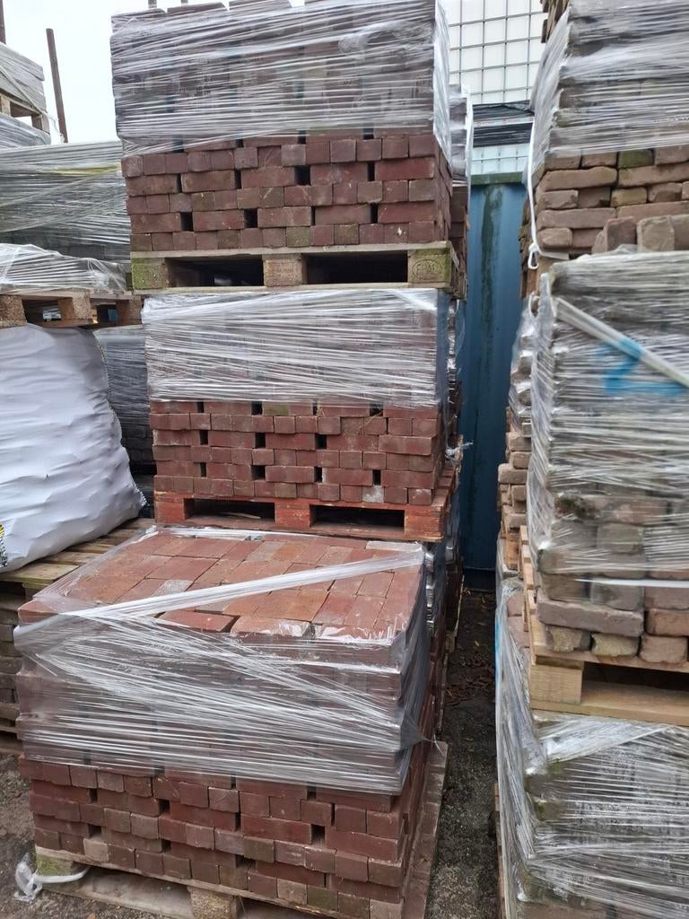Gebakken dikformaat rood op pallets! 72m2, Tuin en Terras, Tegels en Klinkers, Ophalen, Nieuw, Overige materialen