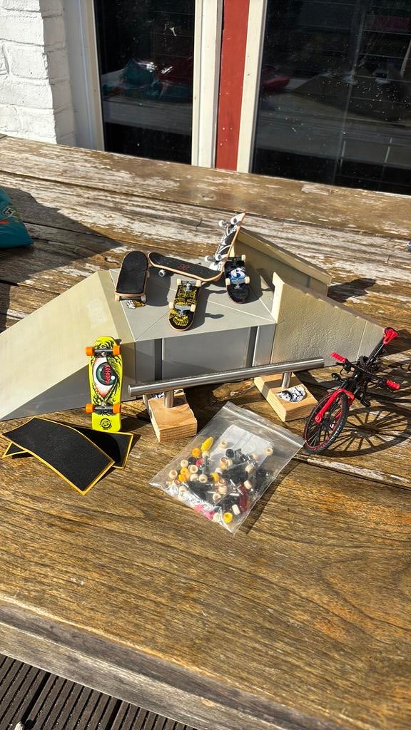 Fingerboard Set + Accessoires + DIY skate rail, Ophalen of Verzenden, Gebruikt