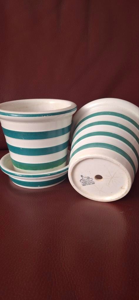 2 Groen gestreepte bloempotten  Maastricht en Petrus R, Ophalen of Verzenden