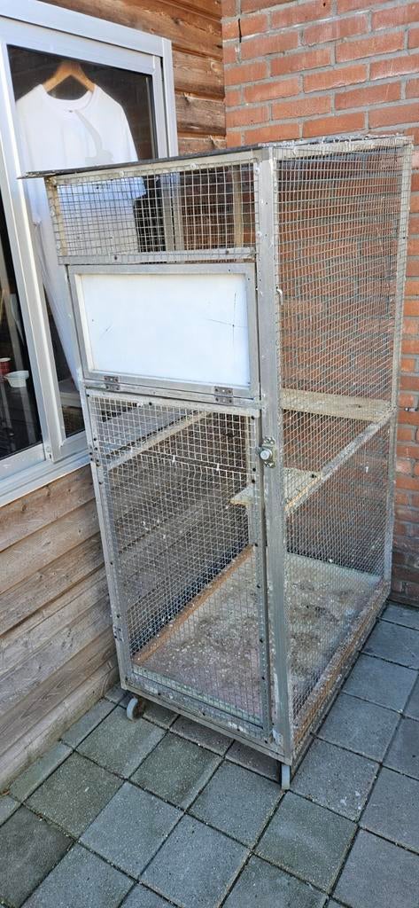 Te koop mooie kooi maten zijn  h170  d 90   b 60, Ophalen