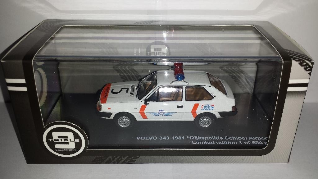 Triple9 1:43 Volvo 343 Rijkspolitie Schiphol Airport 1981, Ophalen of Verzenden, Nieuw, Auto, Overige merken