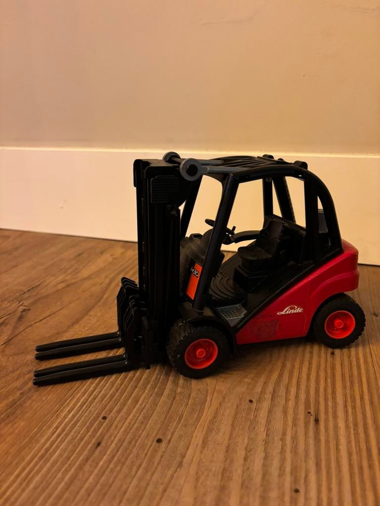 Bruder heftruck Linde, Ophalen of Verzenden, Zo goed als nieuw