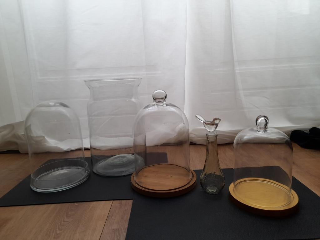 Glazen vaas met 3 stolpen en vaasje met vogel, Huis en Inrichting, Woonaccessoires | Vazen, Ophalen, Gebruikt, Overige kleuren