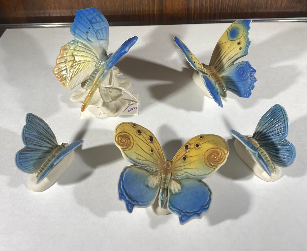 Vijf Karl Ens porseleinen vlinders, Verzenden