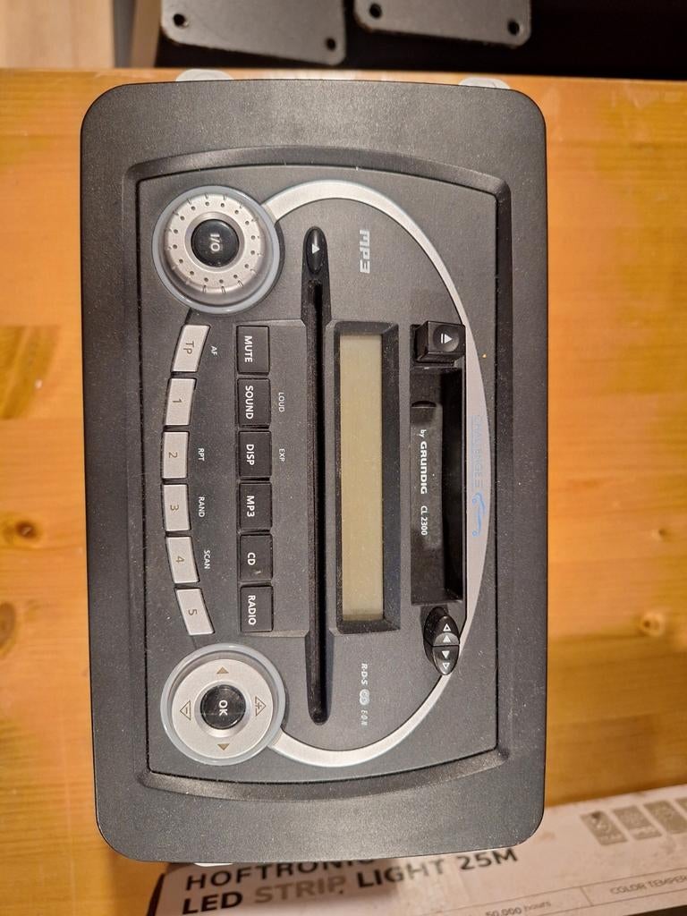 Autoradio Grundig CL2300 MP3 uit Volkswagen Jetta, Ophalen