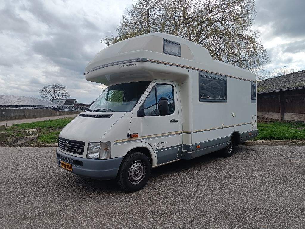 Karmann Missouri 635 Camper, Caravans en Kamperen, Campers, Standaard zit, Alkoof, Ringverwarming, Luifel