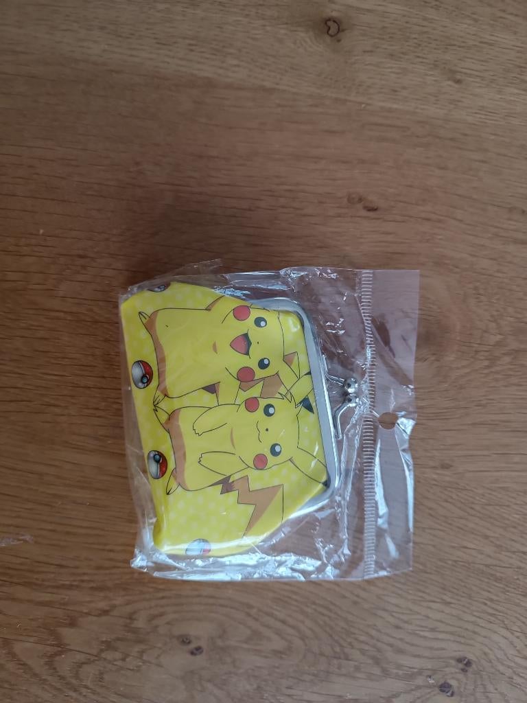 Pokemon portemonnee, Ophalen of Verzenden, Nieuw, Losse kaart, Foil